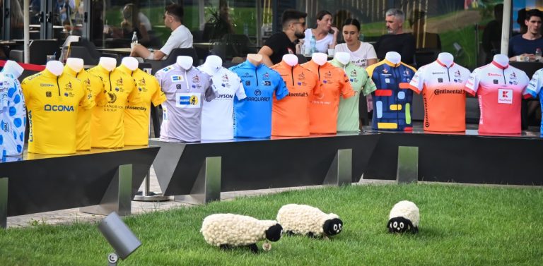 FOTO A început ediţia 11 a Turului Ciclist al Sibiului