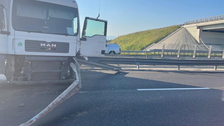 FOTO Accident în lanț pe autostradă, în județul Sibiu