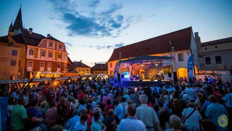 Street Music Festival aduce în Piața Huet premiere de muzică clasică, jazz și teatru muzical