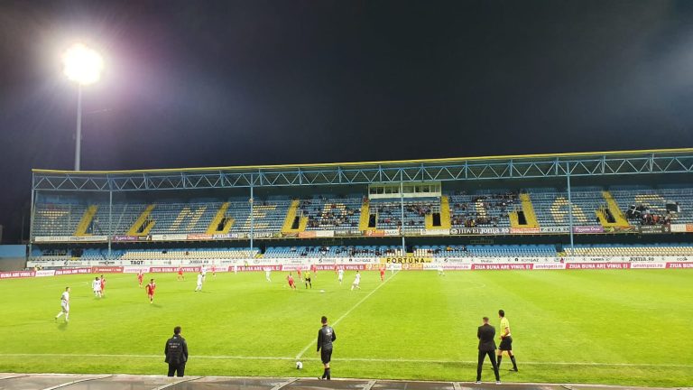 Neplătiţi de luni de zile, jucătorii Gazului Metan au dat lovitura la Arad