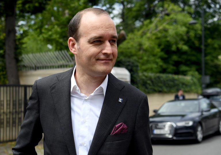 PNL propune la Ministerul de Finanțe un fost membru PSD, cu afaceri de familie în energie