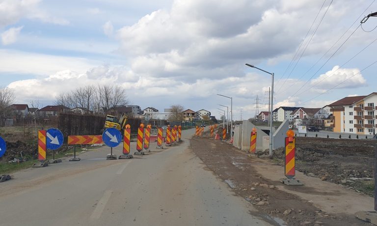 Cinci metri de drum ai nimănui, între Sibiu și Cisnădie. Orașul și județul au decis cine plătește 100.000 de euro pentru modernizare