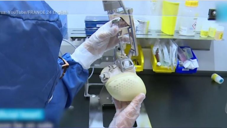 Prima inimă artificială cântărește aproape un kilogram și a salvat deja o viață