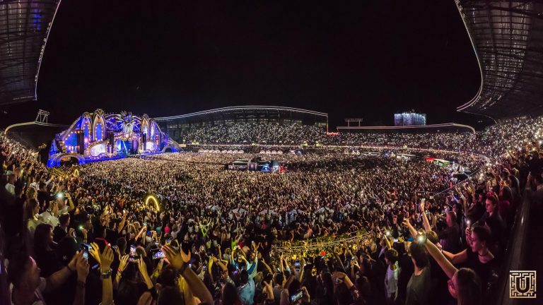 Elevii din Sibiu care obțin media 10 la Bac au intrare gratuită la Untold și Neversea