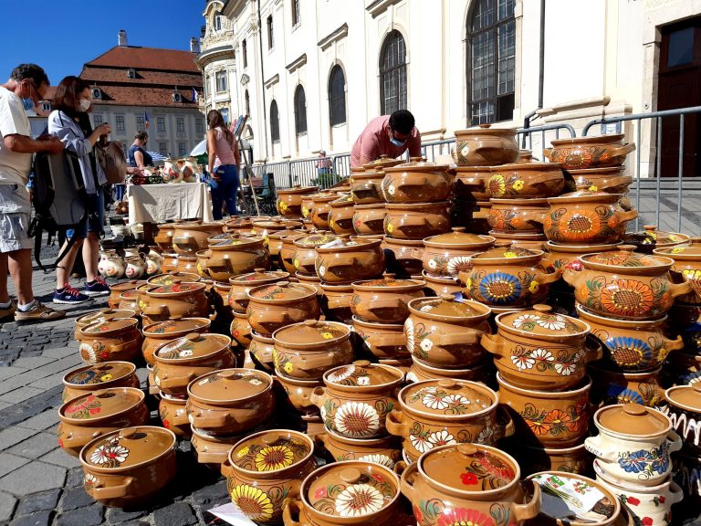 Târgul Olarilor îşi deschide porţile în acest weekend