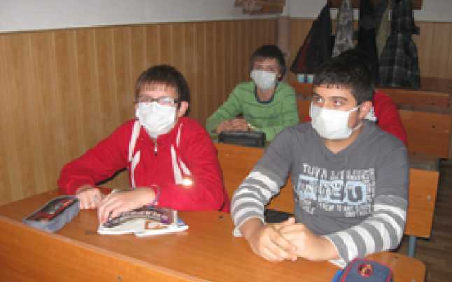 Noi reguli pentru anul școlar, toți elevii intră în online la o incidență de peste 6 la mie