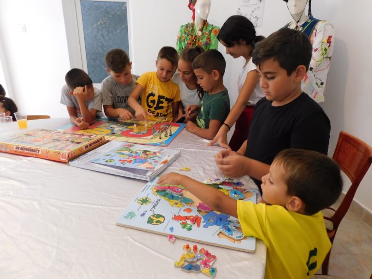 Proiectul “Tabără pentru copiii romi: Învață de la mine” a ajuns la final