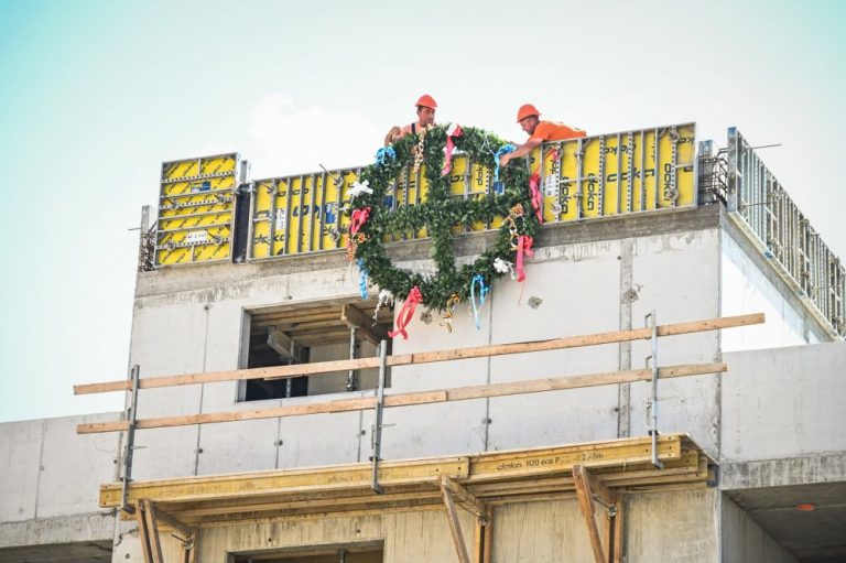 GALERIE FOTO Construcția parcării din Hipodrom a fost finalizată: va avea 320 de locuri acoperite și 100 la exterior