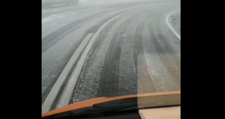 VIDEO Prima zăpadă din acest sezon, pe Transfăgărășan