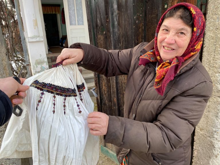 „Ia cu altiță”, salvată de Asociația „Monumentum”