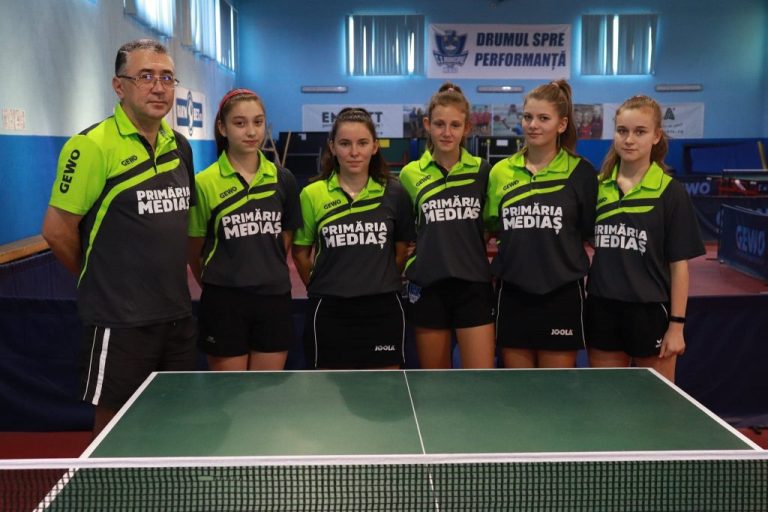 Jucătorii de tenis de masă de la CSM Mediaş, la Campionatul Naţional