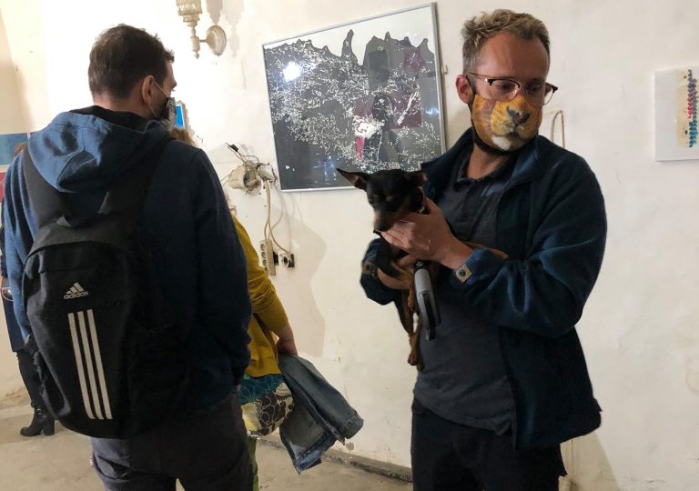 Nopți albe în galeriile de artă spontane ale orașului