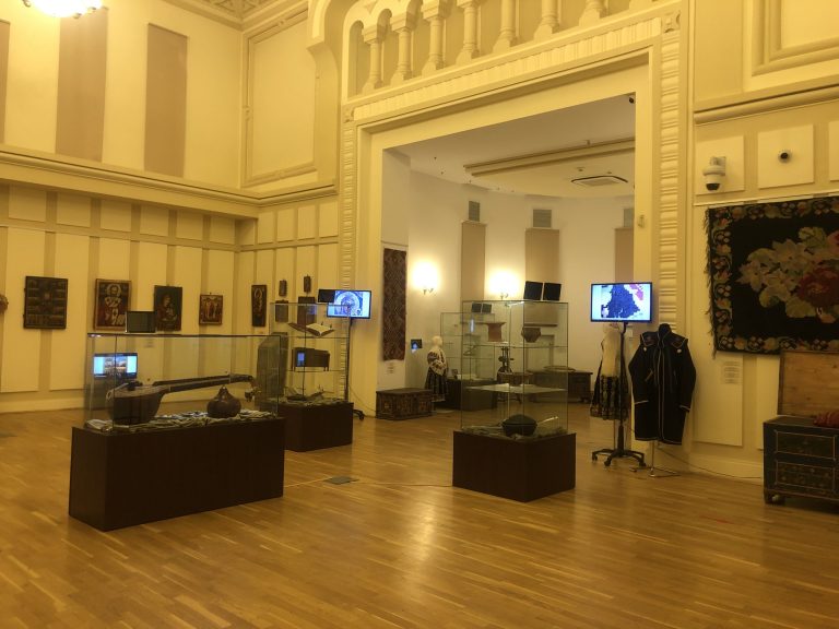 Trei piese din patrimoniul Muzeului ASTRA, expuse în cadrul Salonului Național de Restaurare