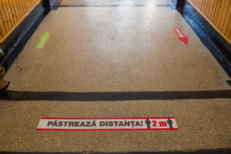 Gradul de vaccinare a personalului școlii, condiție pentru întoarcerea elevilor în bănci