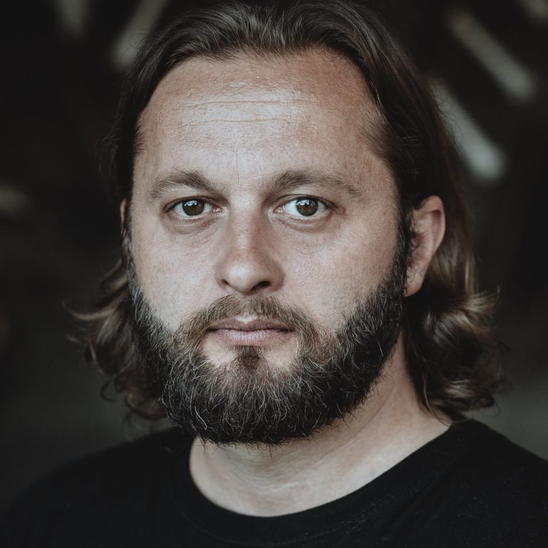 Rares Helici – fotograful unei cOMunități