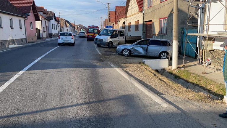 Bărbat rănit într-un accident rutier pe DN 14, în Șura Mare