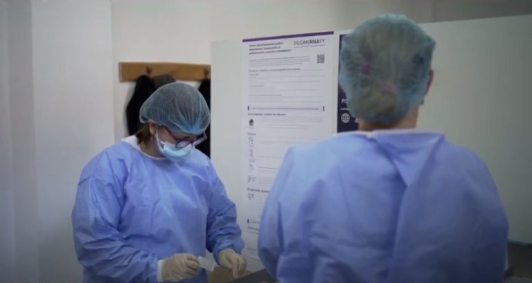 România a trecut de 6.000 de cazuri zilnice de COVID. Şi în judeţul Sibiu sunt tot mai multe cazuri noi