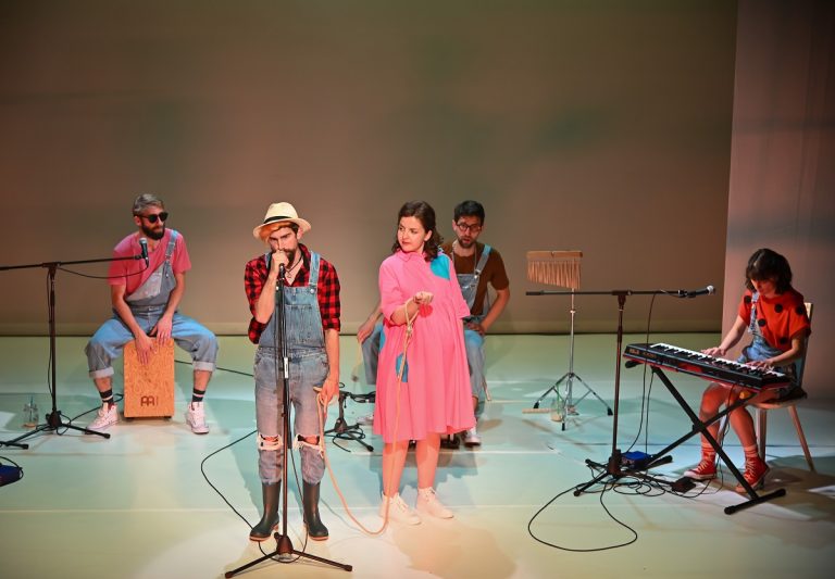 „Vaca Rosalinda” deschide luna noiembrie, la Teatrul „Gong”