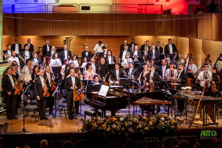 Grigore Leșe, în concert la Sibiu, de Ziua Națională a României: „Ecouri străvechi, îmbinate armonios cu sonorități clasice, contemporane, vor readuce la viață cântece care ne-au însoțit istoria!”