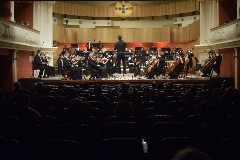 „Sibiu – Orașul Bunelor Maniere” a adus emoție și amintiri din copilărie, pe scena Sălii Thalia