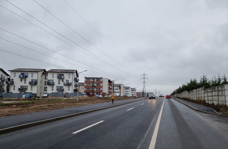 VIDEO & FOTO Sfârșitul coșmarului: DJ 106 C – Calea Cisnădiei e aproape de final, iar traficul a scăpat de blocaje