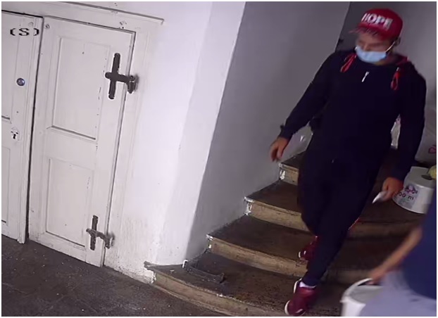 FOTO Poliţiştii sibieni caută un bărbat bănuit de furt. Îl recunoaşteţi?