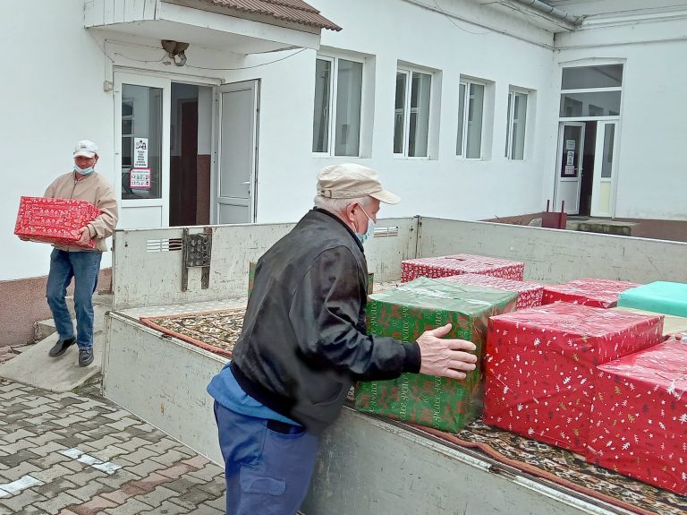 FOTO Mobilizare generală la Copșa Mică pentru copiii din orașul Ștefan Vodă din Republica Moldova