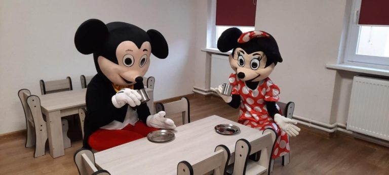 FOTO: Peste 70 de beneficiari la creșa din cartierul medieșean Vasia. Proiectul a ajuns la final