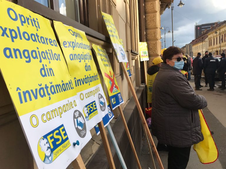 Salariaţii din învăţământ, membri de sindicat, vor intra în grevă de avertisment