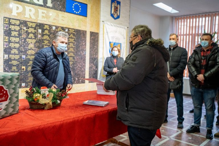 FOTO Zeci de voluntari, premiaţi de municipalitatea medieşeană