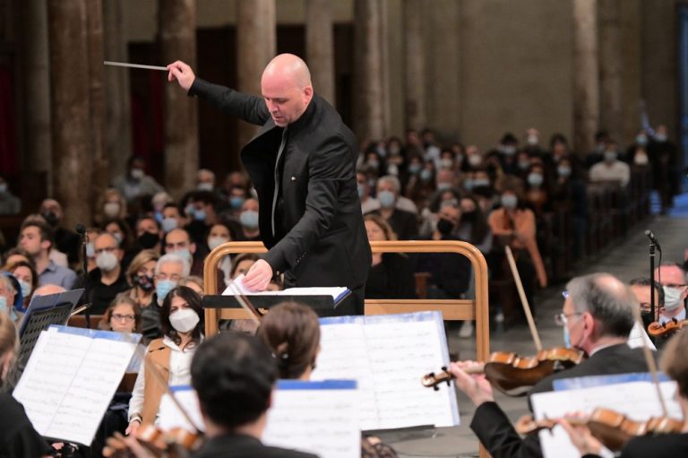 Muzica românească a răsunat la Beirut, sub bagheta dirijorului Cristian Lupeș