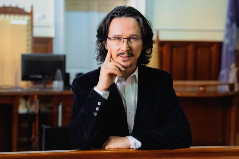 Judecătorul Cristi Dănileţ, exclus din magistratură, pentru două postări pe Tik Tok