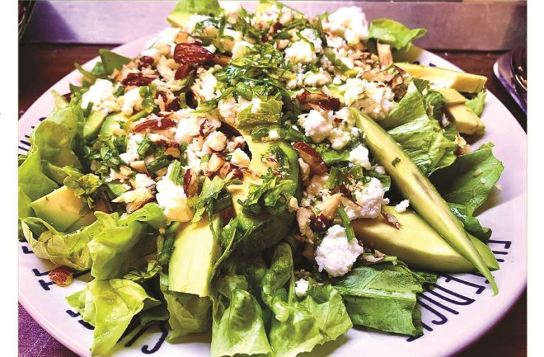 Cât costă o porție de mâncare sănătoasă? Un pet, în Căsuța lui Moș Crăciun