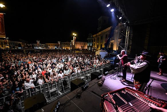 Concert Subcarpați, de Revelion, în Piața Mare
