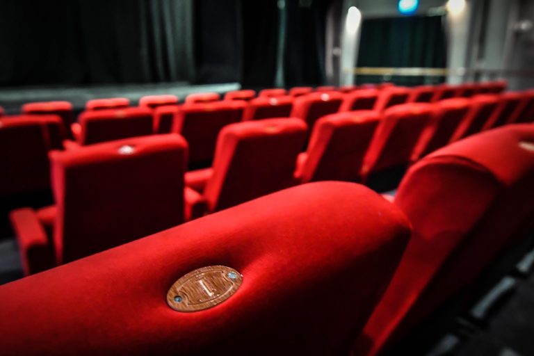 Mai multe locuri la spectacolele Teatrului „Gong”