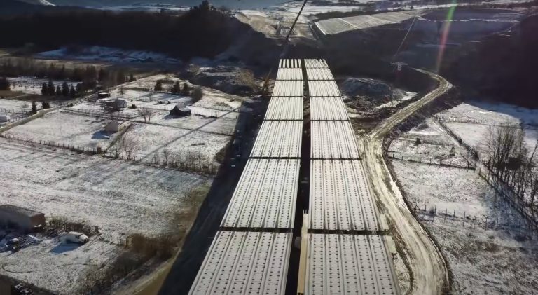 VIDEO Noi imagini cu autostrada A1 Sibiu – Boița. Viaductul Tălmăcel prinde contur