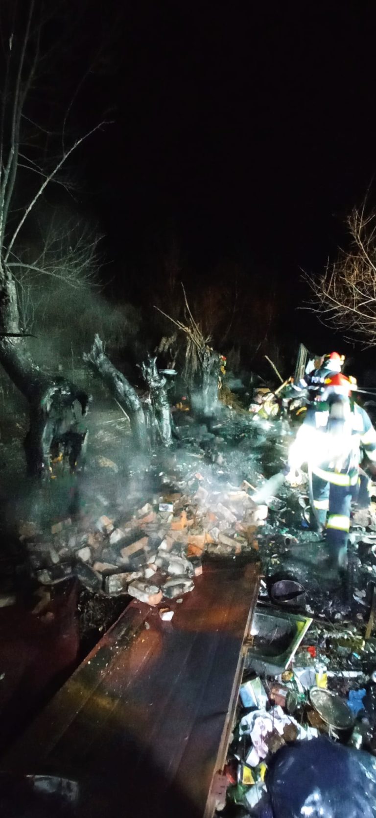 FOTO Bărbat decedat într-un incendiu produs în Mârșa