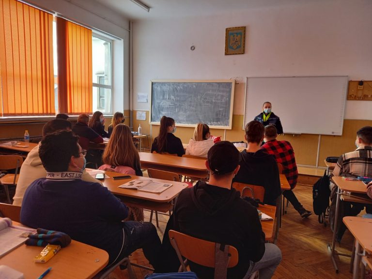 Bullying-ul în școlile din Sibiu, tema unui concurs organizat în școlile din județ