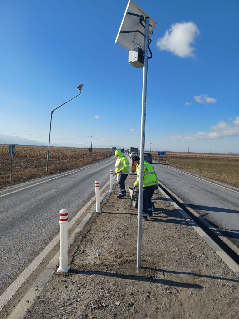FOTO Mai multe intersecții și insule de calmare de pe DN 1 și DN 14 vor deveni mai sigure