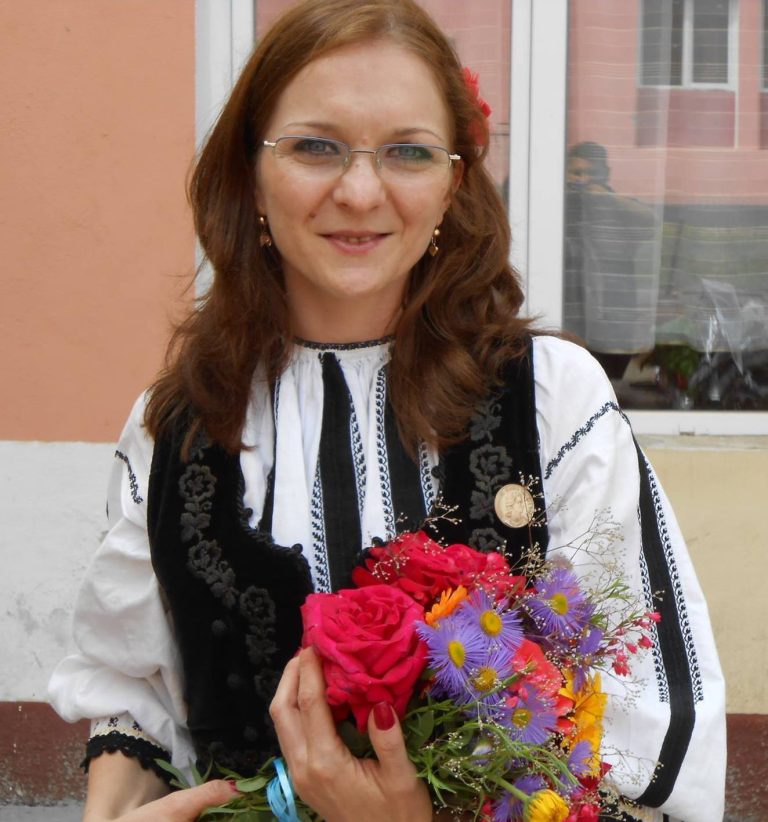 Doliu în învățământul sibian. A murit învățătoarea Celina Toader