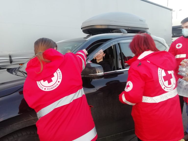 Crucea Roșie a lansat o campanie umanitară pentru a ajuta refugiații din Ucraina