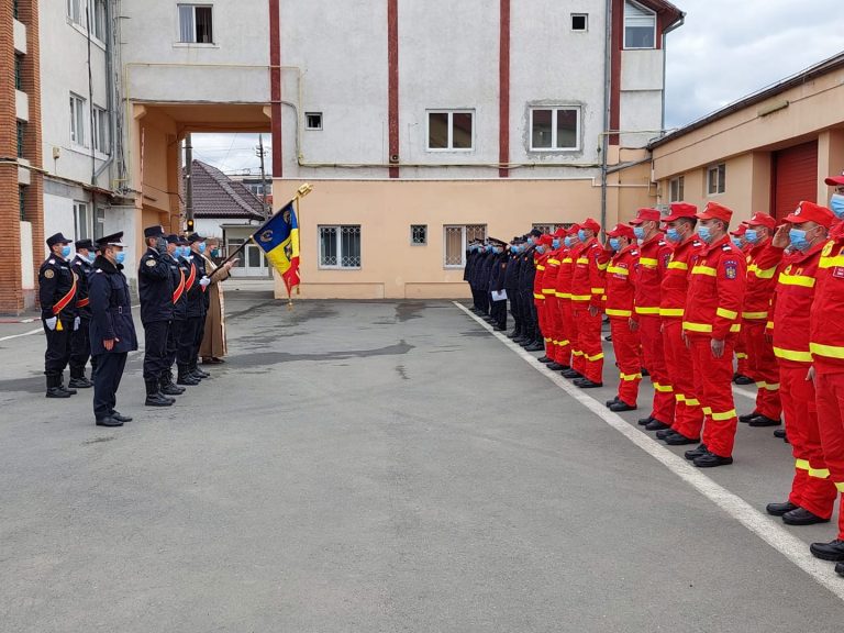 68 de cadre militare din cadrul ISU Sibiu au depus jurământul