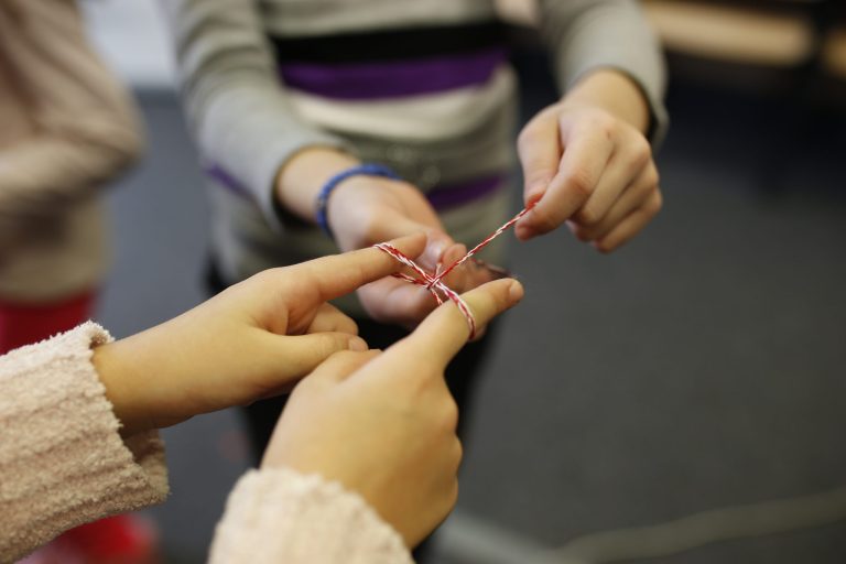 Povestea Mărțișorului și a Babei Dochia