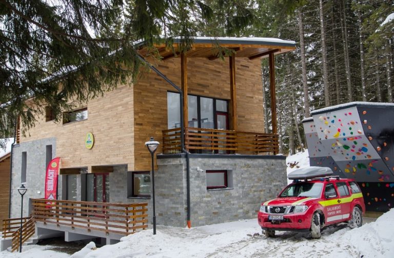 Salvamontiștii sibieni au luat în primire Baza Salvamont Păltiniș