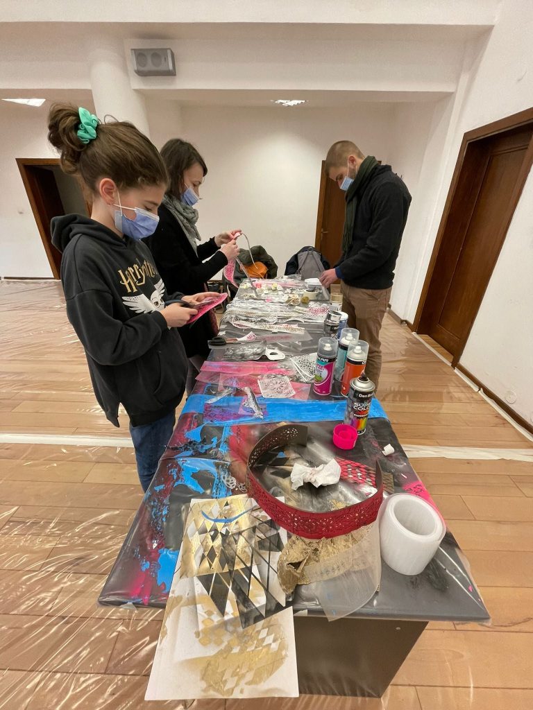 Copiii se pregătesc de Carnaval, la Filarmonica de Stat Sibiu