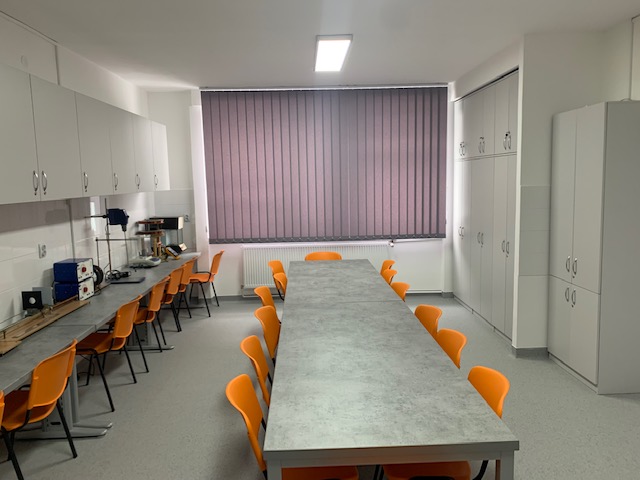 Laborator nou de Fizică pentru 230 de studenți ai ULBS