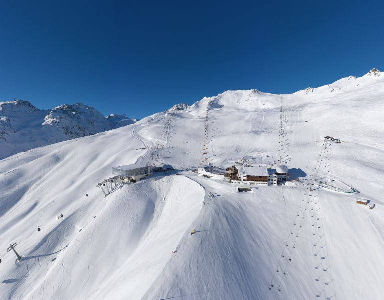 31 de avalanșe în Tirol, Austria. Patru persoane, decedate și alte cinci prinse sub zăpadă