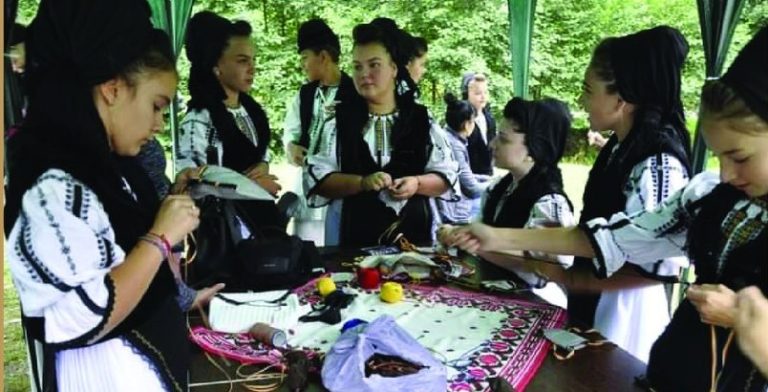 Șezătoare la Muzeul Etnografic din Rășinari