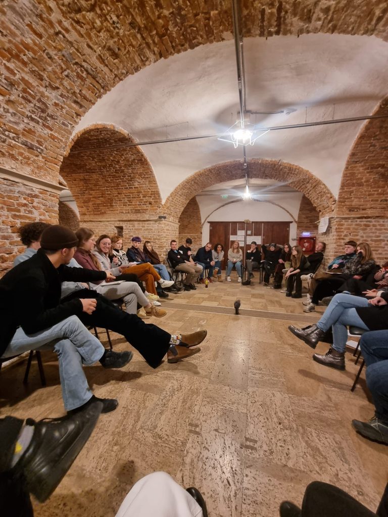 Tineri din Franța și Germania, în vizită la TNRS