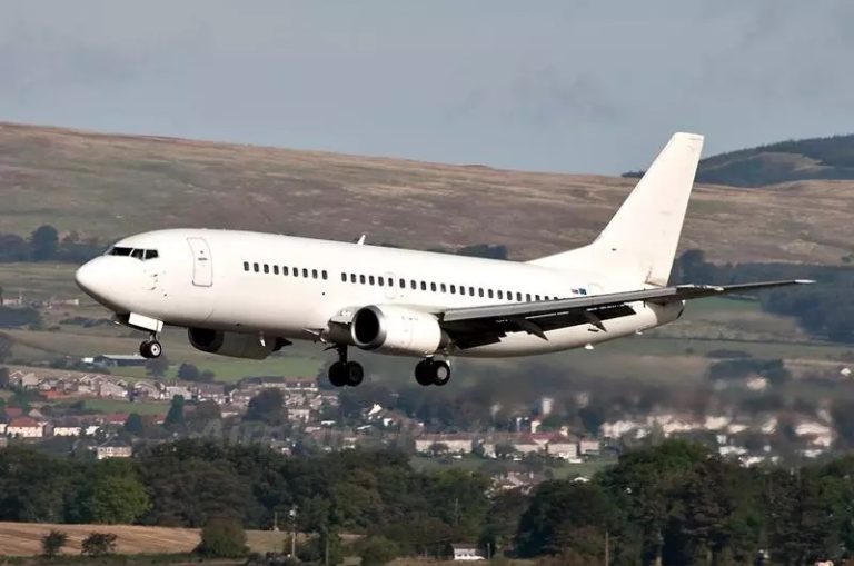 VIDEO Un Boeing 737, cu peste 100 de pasageri, s-a prăbușit în China